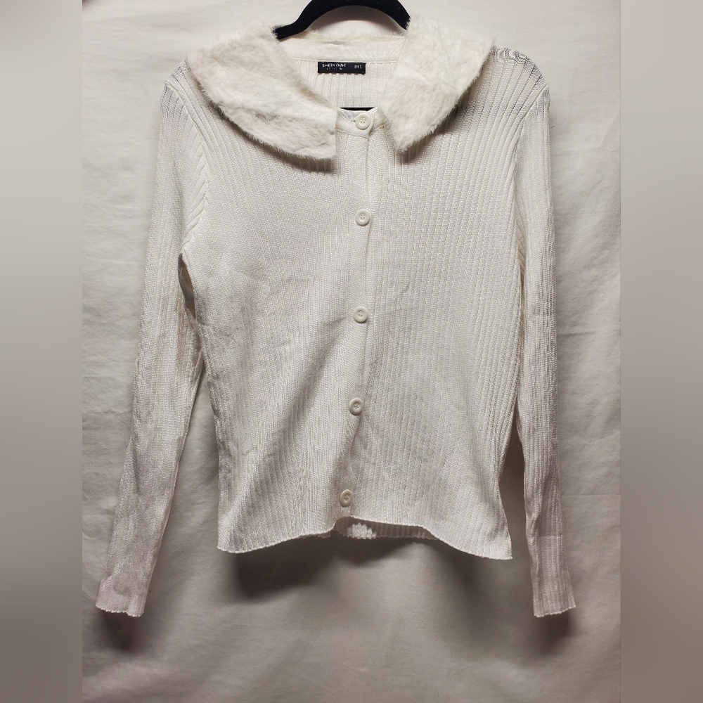 ✨️Y2k Nwot white fur trim Cardigan